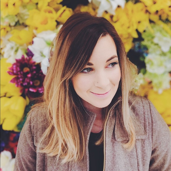 Meet your Posher, Samantha - Picture 1 of 1